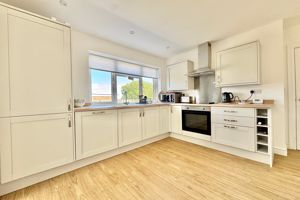 Kitchen- click for photo gallery